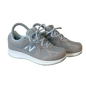 NEW‎ BALANCE 877
Gray Walking Shoes Size 7
